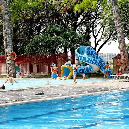 Caravan Park Belvedere, Prázdninový dům *